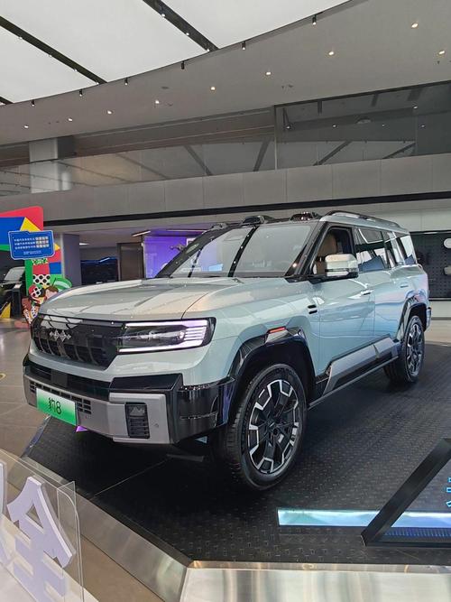 惠州55比亚迪方程豹硬派越野的爆款，英菲尼迪35周年与你共成长